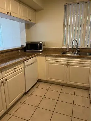 $1,800 | 6838 West Sample Road, Unit 6838, Coral Springs, FL 33067