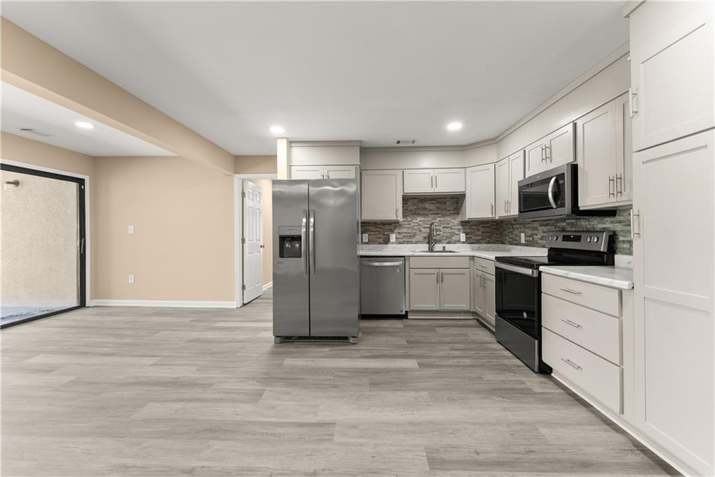 605 Candler Street, Unit C8 Gainesville, GA 30501 - Photo 11 of 31