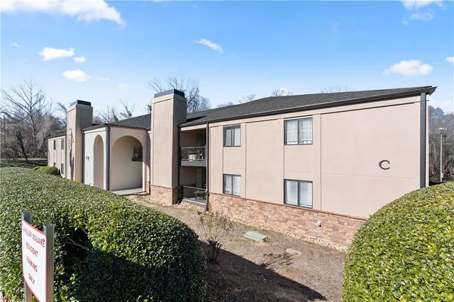 $259,000 | 605 Candler Street, Unit C8, Gainesville, GA 30501