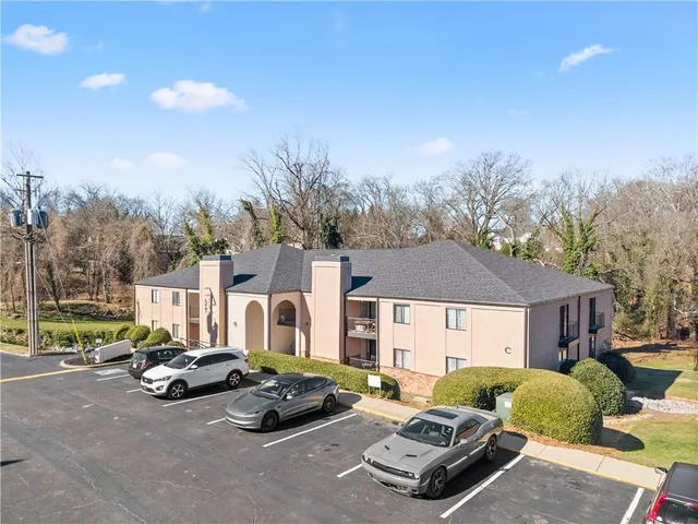 $259,000 | 605 Candler Street, Unit C8, Gainesville, GA 30501