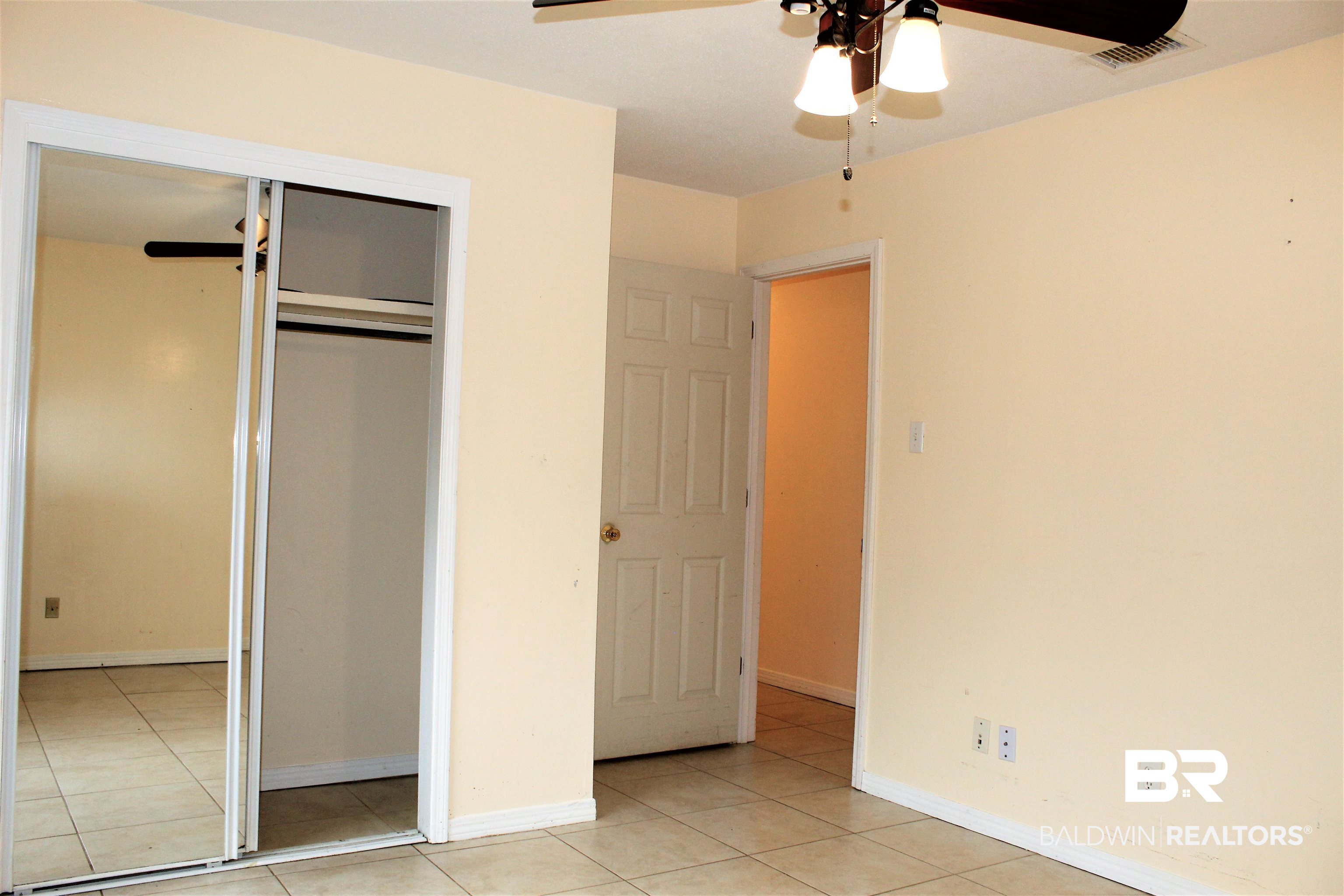4251 Schillinger Road South Mobile, AL 36619 - Photo 14 of 38