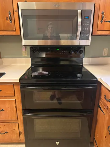 $549,000 | N35-w28682 Old North Shore Drive, Delafield, WI 53072