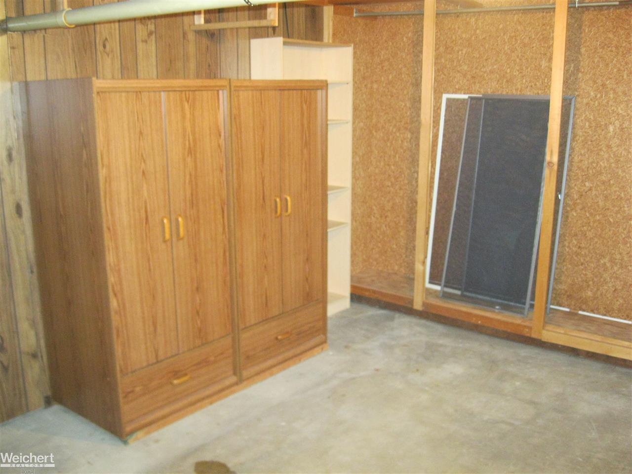 47576 Shelby Road Utica, MI 48317 - Photo 41 of 44 31320274-40.JPG