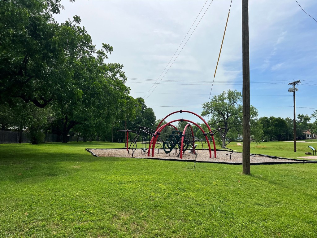1118 North 2nd Street Temple, TX 76501 - Photo 14 of 22 a view of a house with a backyard