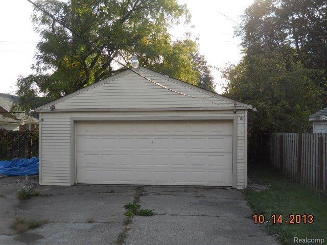 14708 Rutland Street Detroit, MI 48227 - Photo 11 of 11 garage.JPG