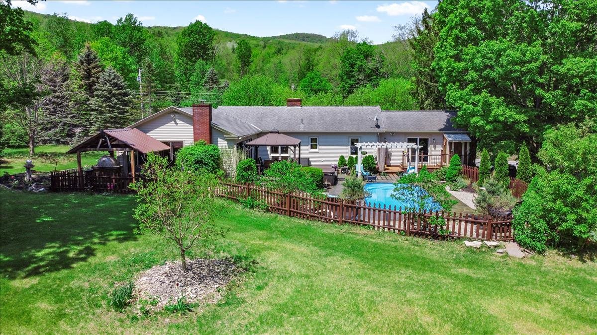 4766 Vermont Rte 7a Shaftsbury, VT 05262 - Photo 2 of 40 Gallery Image 2