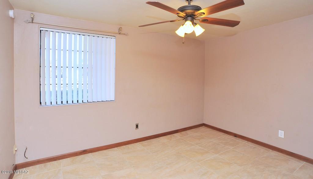 8332 East Rolling Ridge Street Tucson, AZ 85710 - Photo 33 of 49