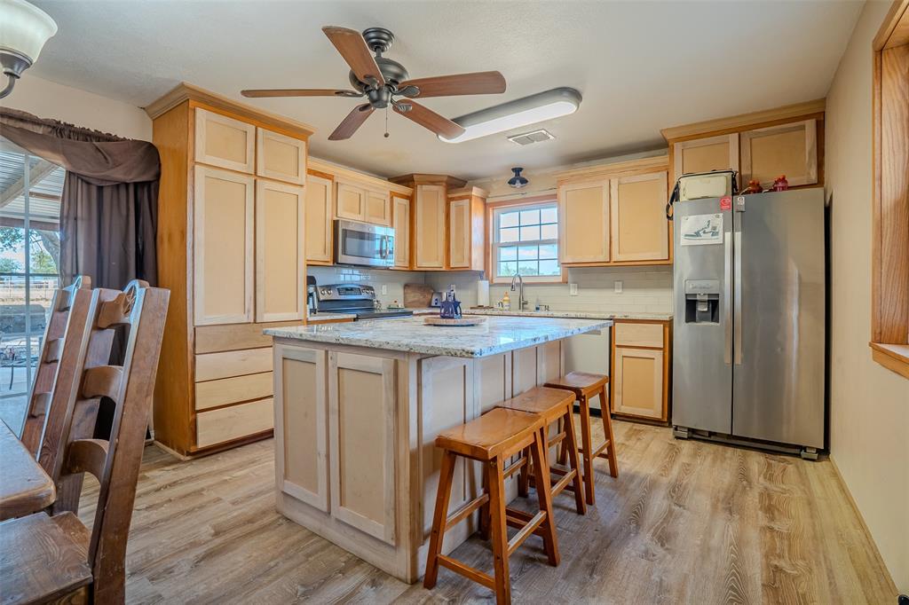611 Billings Road Tolar, TX 76476 - Photo 10 of 28 Gallery Image 10
