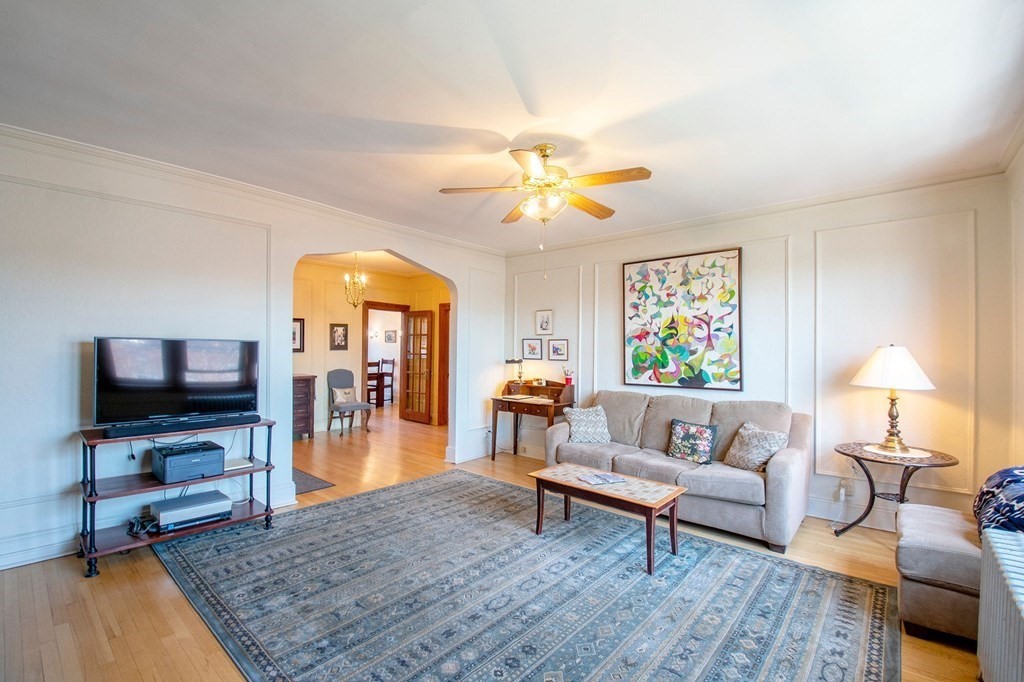 6 Lanark Road, Unit 6 Brookline, MA 02445 - Photo 4 of 23 Gallery Image 4