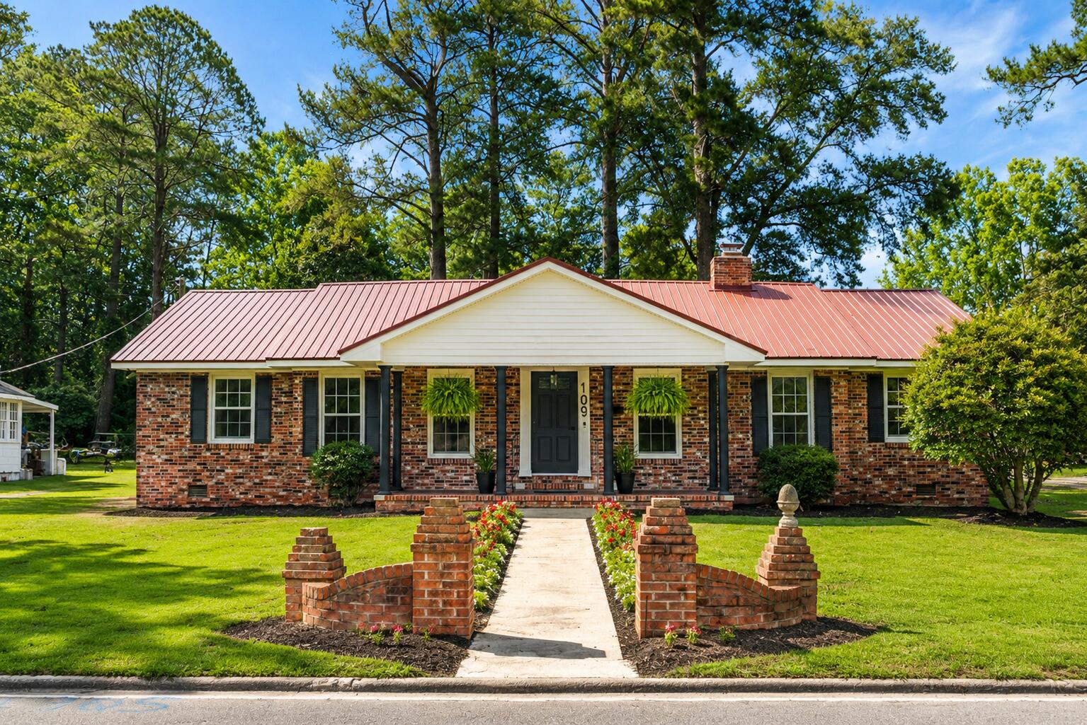 109 Quaker Street St. George, SC 29477 - Photo 2 of 36 Cover picture