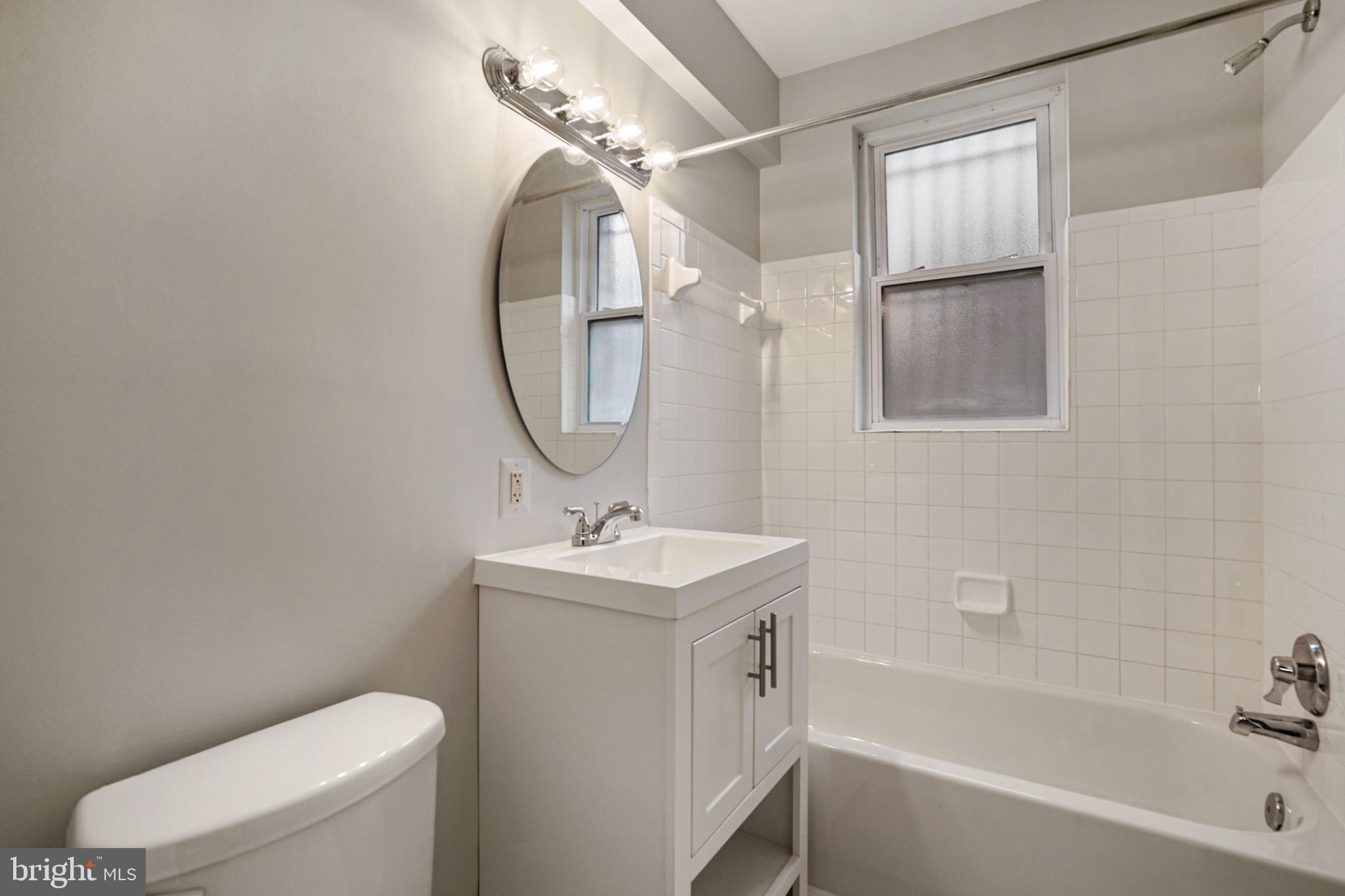 1458 Columbia Road Northwest, Unit 108 Washington, DC 20009 - Photo 15 of 29 Full Bathroom