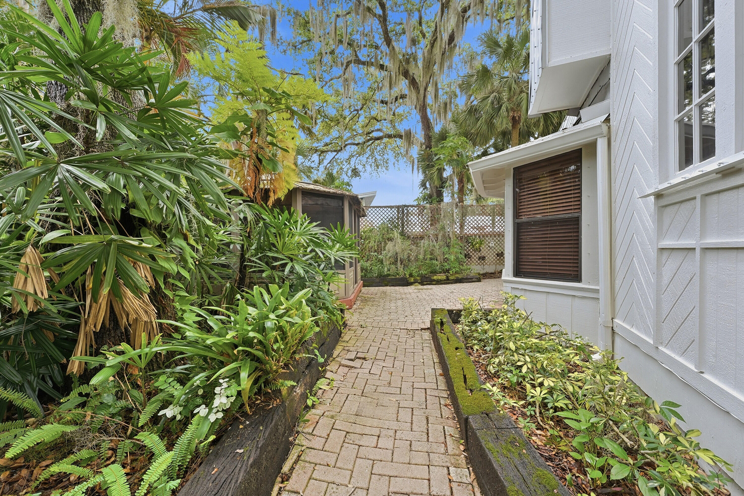 576 Southwest Rustic Circle Stuart, FL 34997 - Photo 34 of 52 34_dsc04874