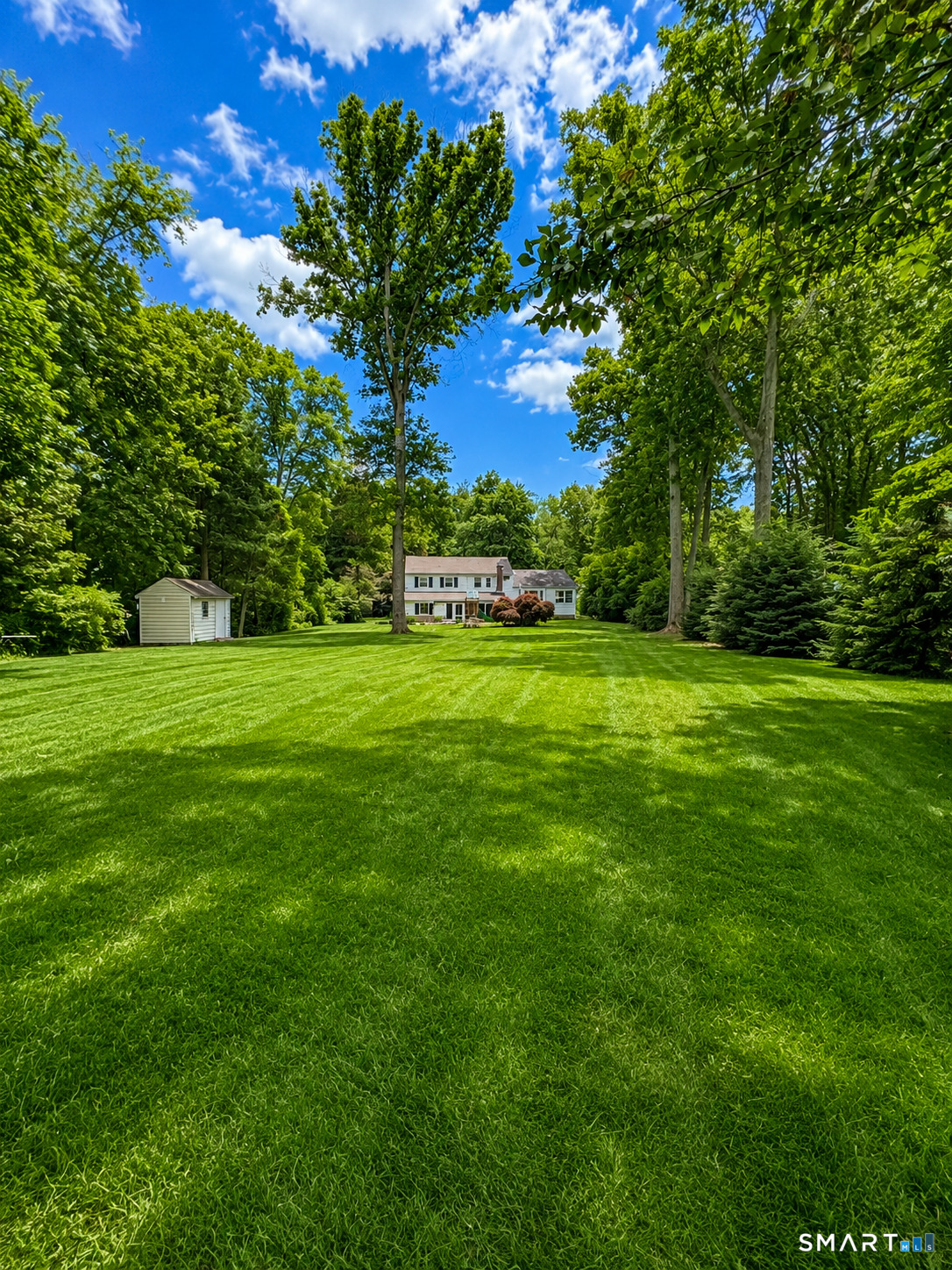 122 Berrian Road Stamford, CT 06905 - Photo 4 of 6