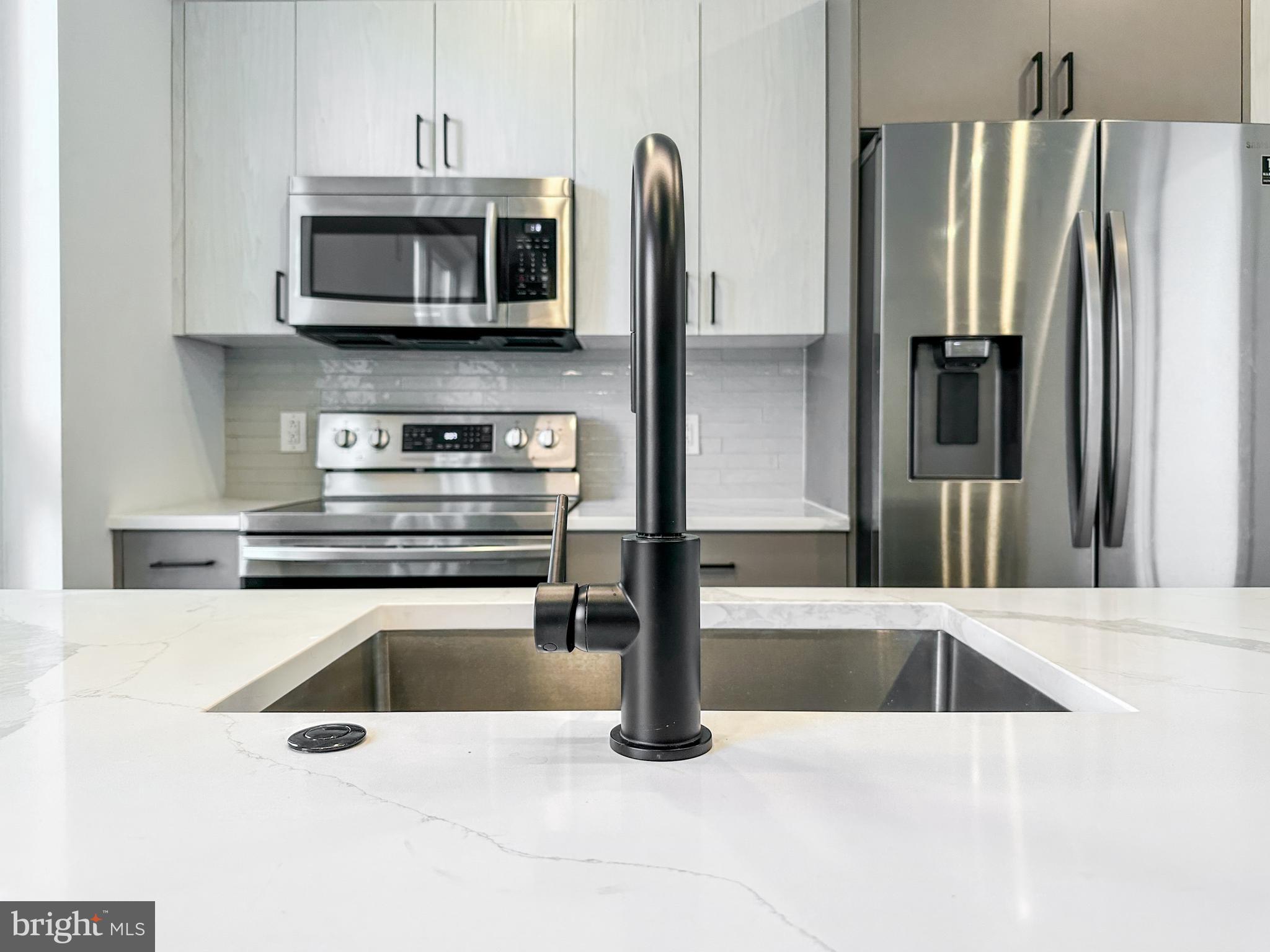 1723 Ridge Avenue Philadelphia, PA 19130 - Photo 17 of 83