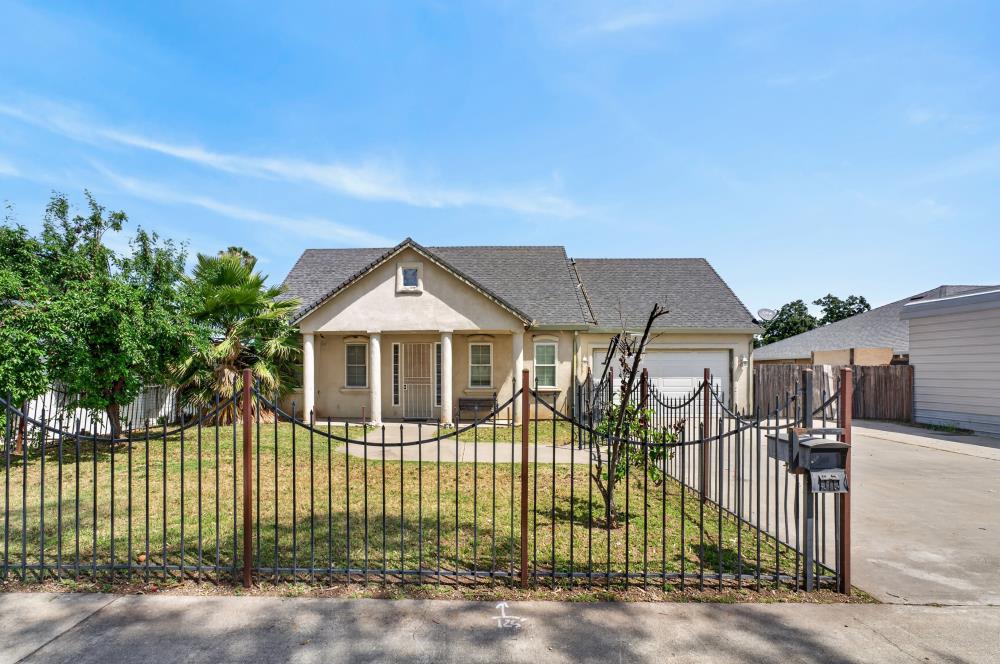 215 Singh Lane Rio Linda, CA 95673 - Photo 1 of 41