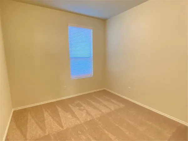 $1,595 | 200 Kildeer Pass, Jarrell, TX 76537