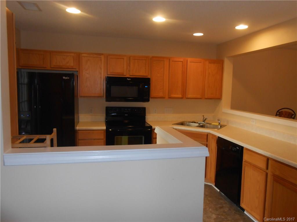 16717 Timber Crossing Road Charlotte, NC 28213 - Photo 8 of 24