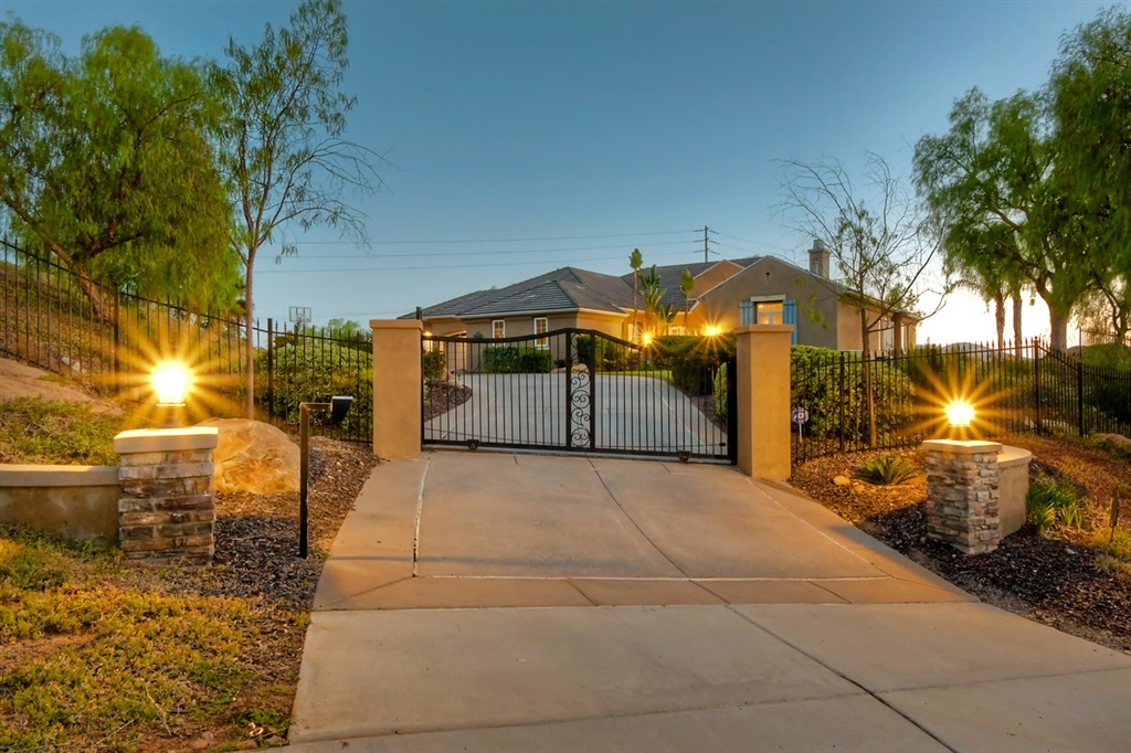 12625 Sagecrest Drive Poway, CA 92064 - Photo 2 of 25