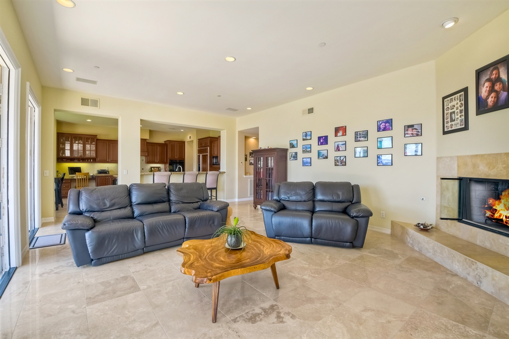 12625 Sagecrest Drive Poway, CA 92064 - Photo 9 of 25