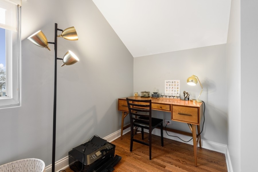 2033 West Iowa Street, Unit 3 Chicago, IL 60622 - Photo 15 of 17
