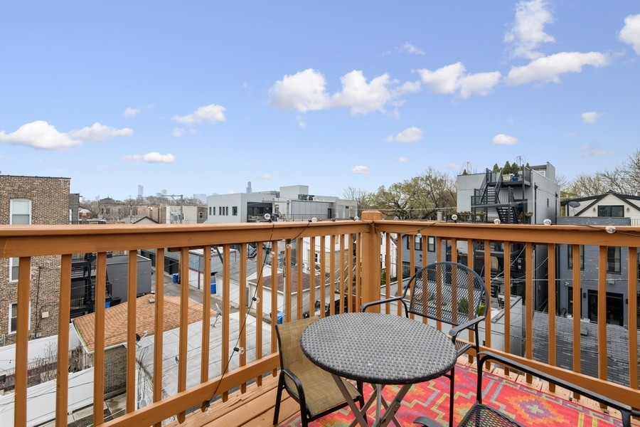 2033 West Iowa Street, Unit 3 Chicago, IL 60622 - Photo 17 of 17