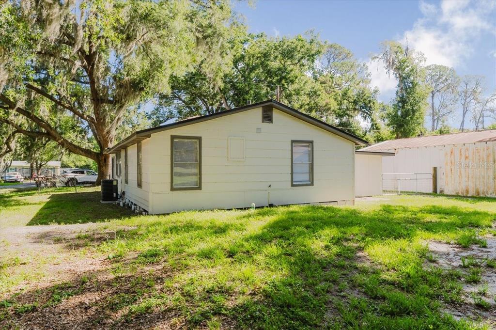 2531 Hebb Road Auburndale, FL 33823 - Photo 6 of 31