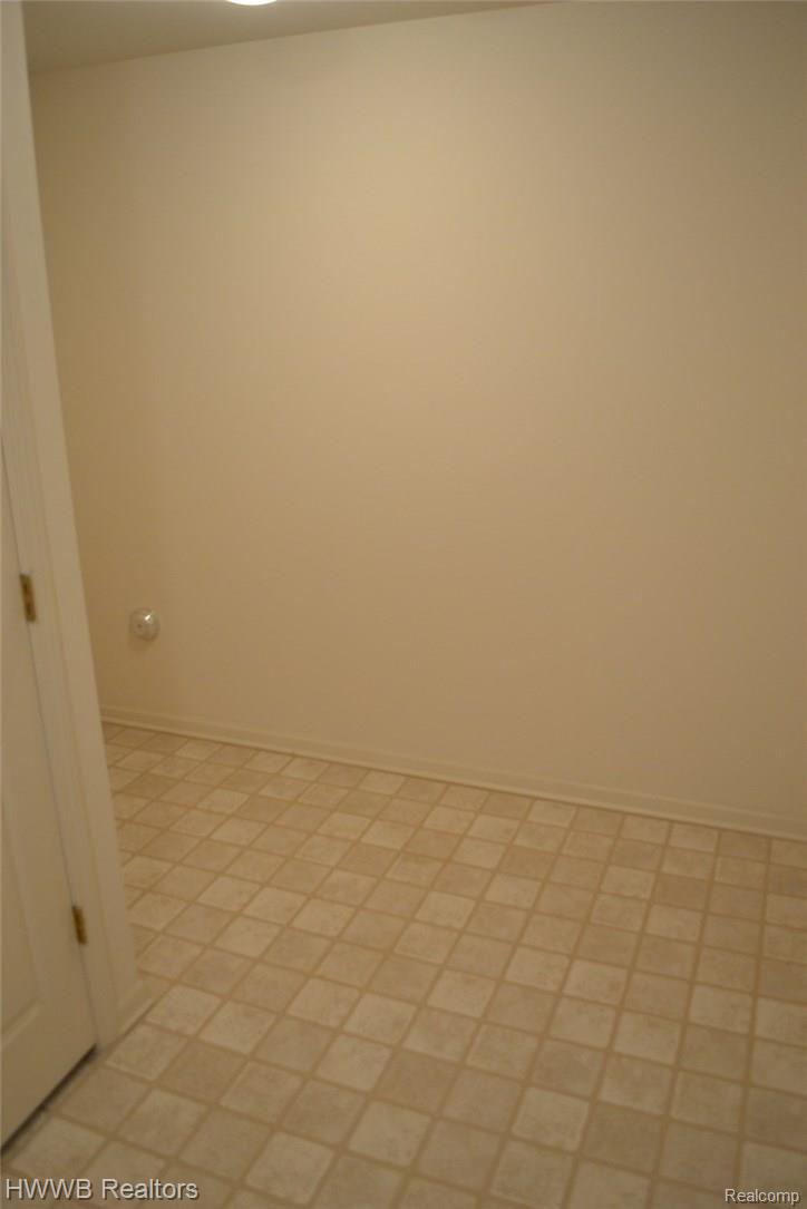 50131 Harding Street Canton, MI 48188 - Photo 16 of 22 Mudroom