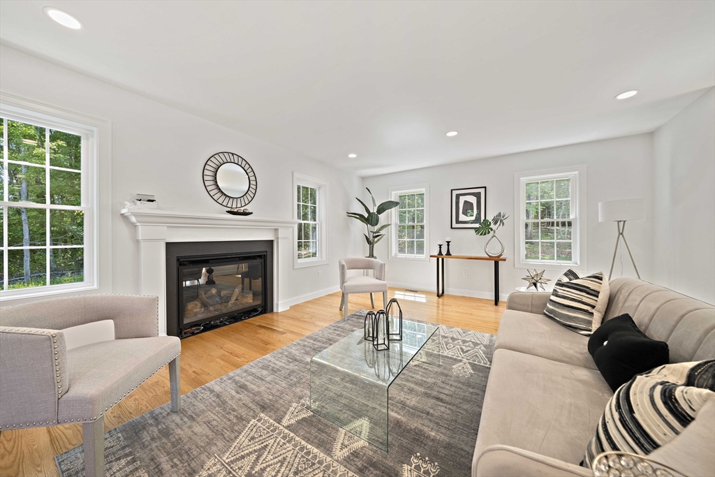 5 Clarendon Holbrook, MA 02343 - Photo 13 of 40