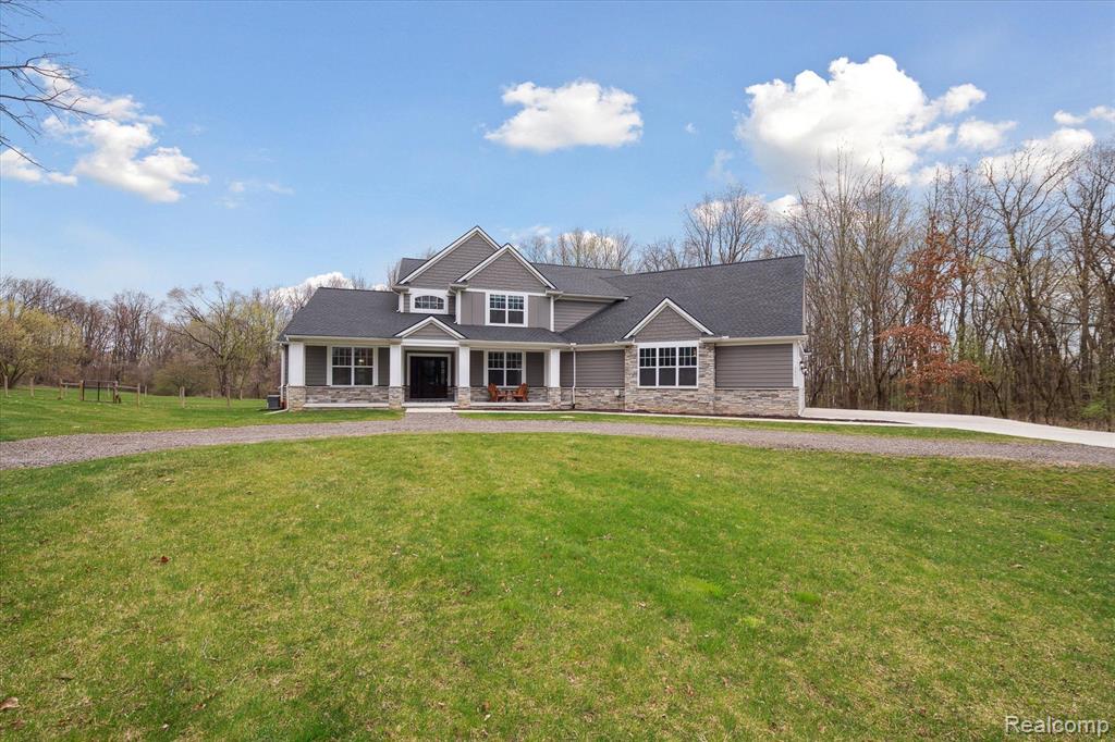3257 Hunter Road Brighton, MI 48114 - Photo 1 of 40