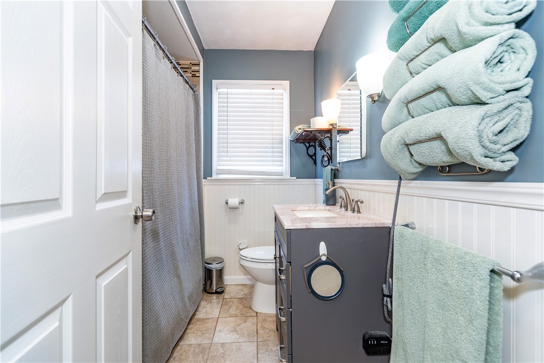 11 Metropolitan Road Providence, RI 02908 - Photo 17 of 50 Gallery Image 17
