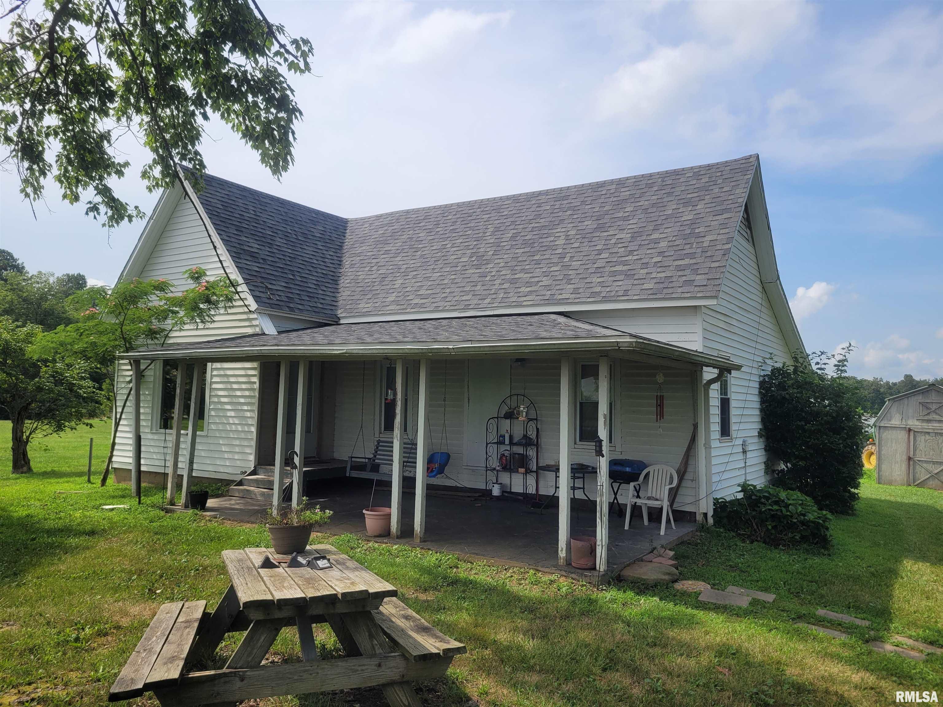 10192 East Davis Road Mount Vernon, IL 62864 - Photo 1 of 26