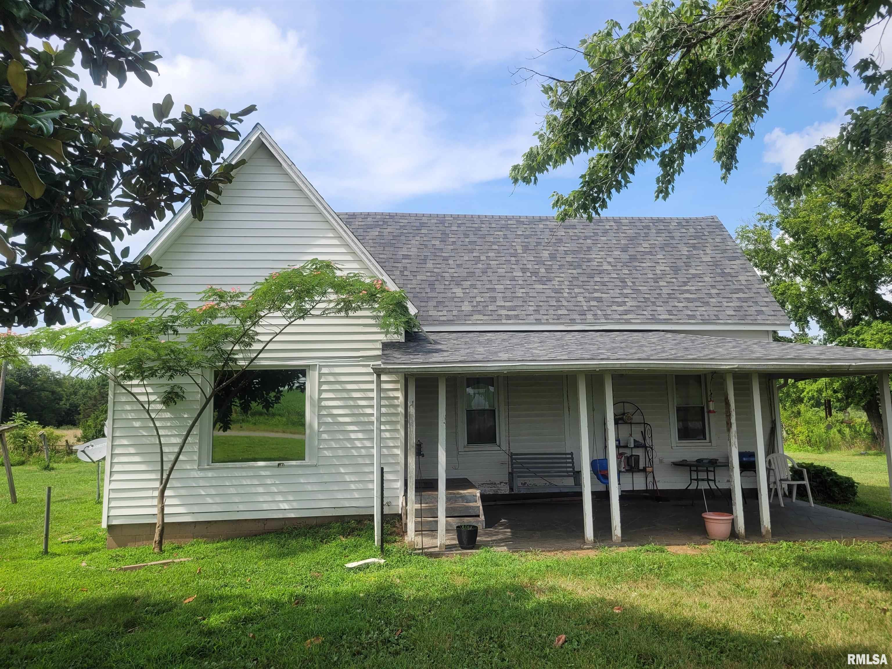 10192 East Davis Road Mount Vernon, IL 62864 - Photo 2 of 26