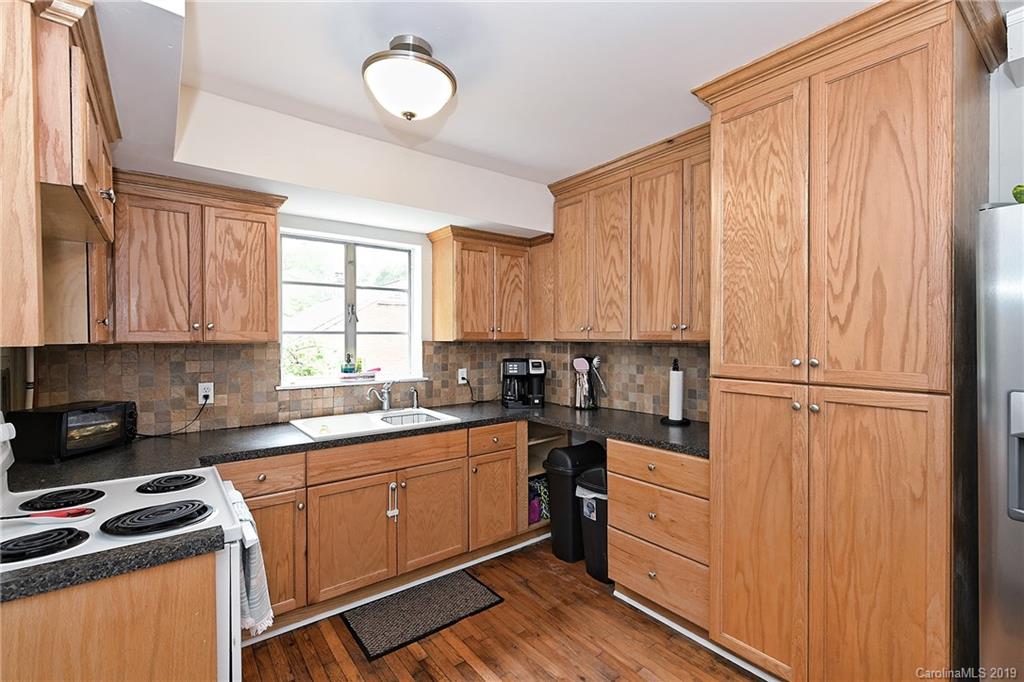 1118 Skyview Road Charlotte, NC 28208 - Photo 13 of 43 Gallery Image 13