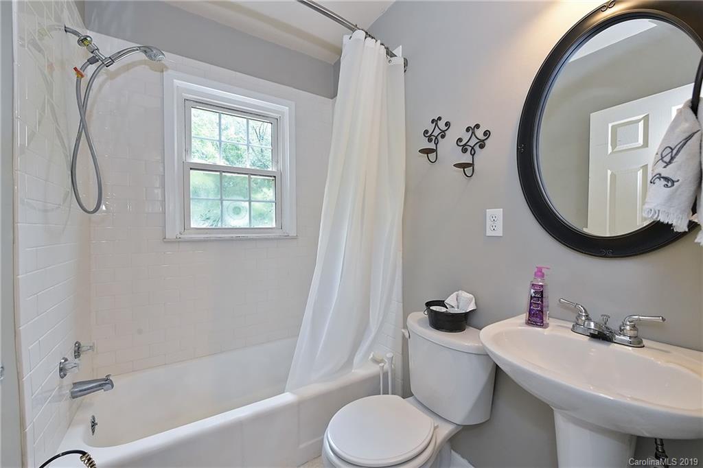 1118 Skyview Road Charlotte, NC 28208 - Photo 26 of 43 Gallery Image 26