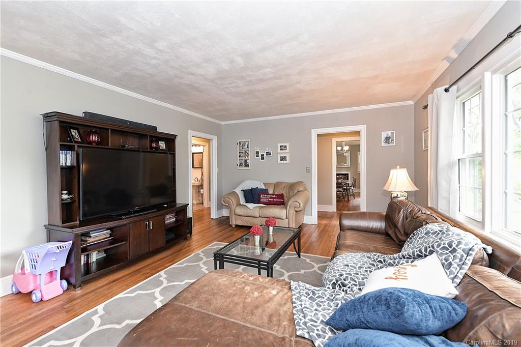 1118 Skyview Road Charlotte, NC 28208 - Photo 8 of 43 Gallery Image 8