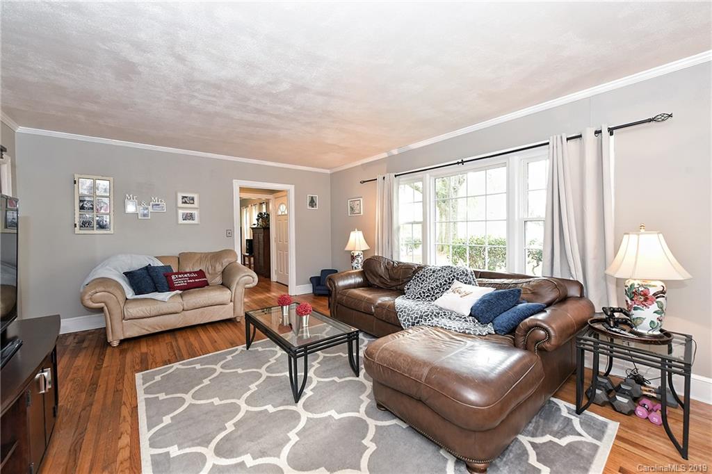 1118 Skyview Road Charlotte, NC 28208 - Photo 10 of 43 Gallery Image 10