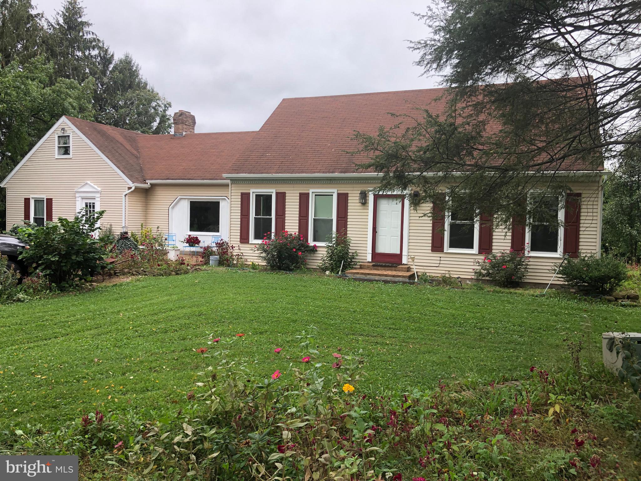 501 Sutton Road Abbottstown, PA 17301 - Photo 2 of 13 Gallery Image 2