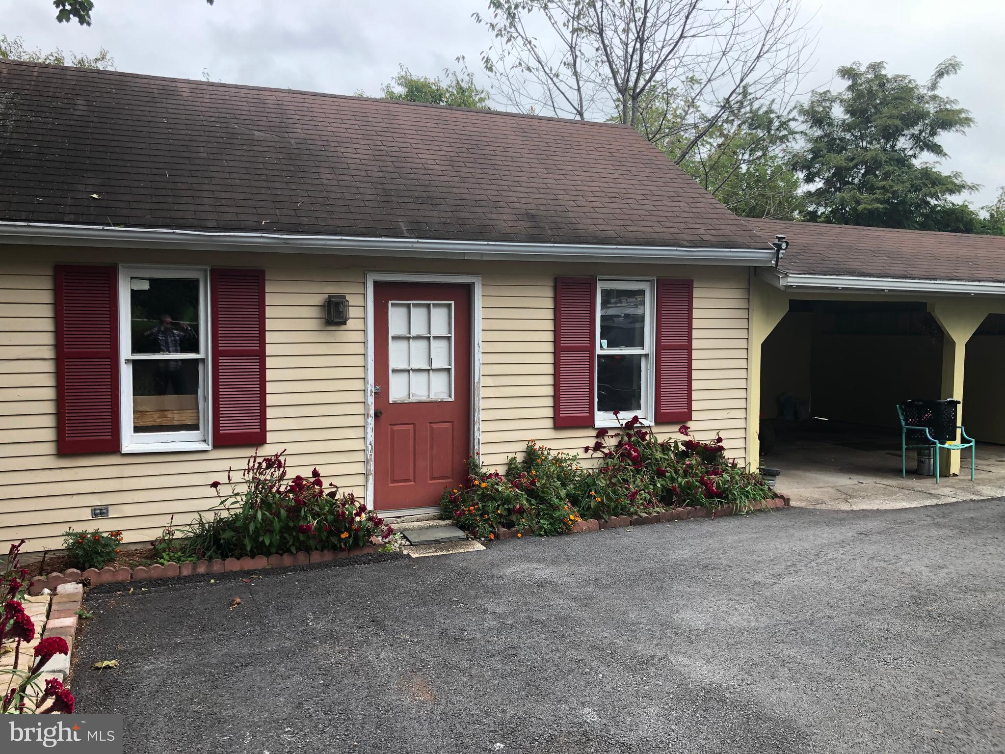 501 Sutton Road Abbottstown, PA 17301 - Photo 4 of 13 Gallery Image 4