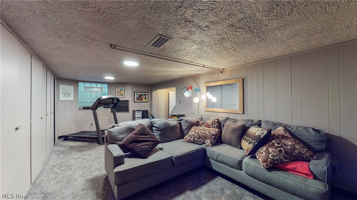 1995 Wiltshire Road Akron, OH 44313 - Photo 20 of 29 Gallery Image 20