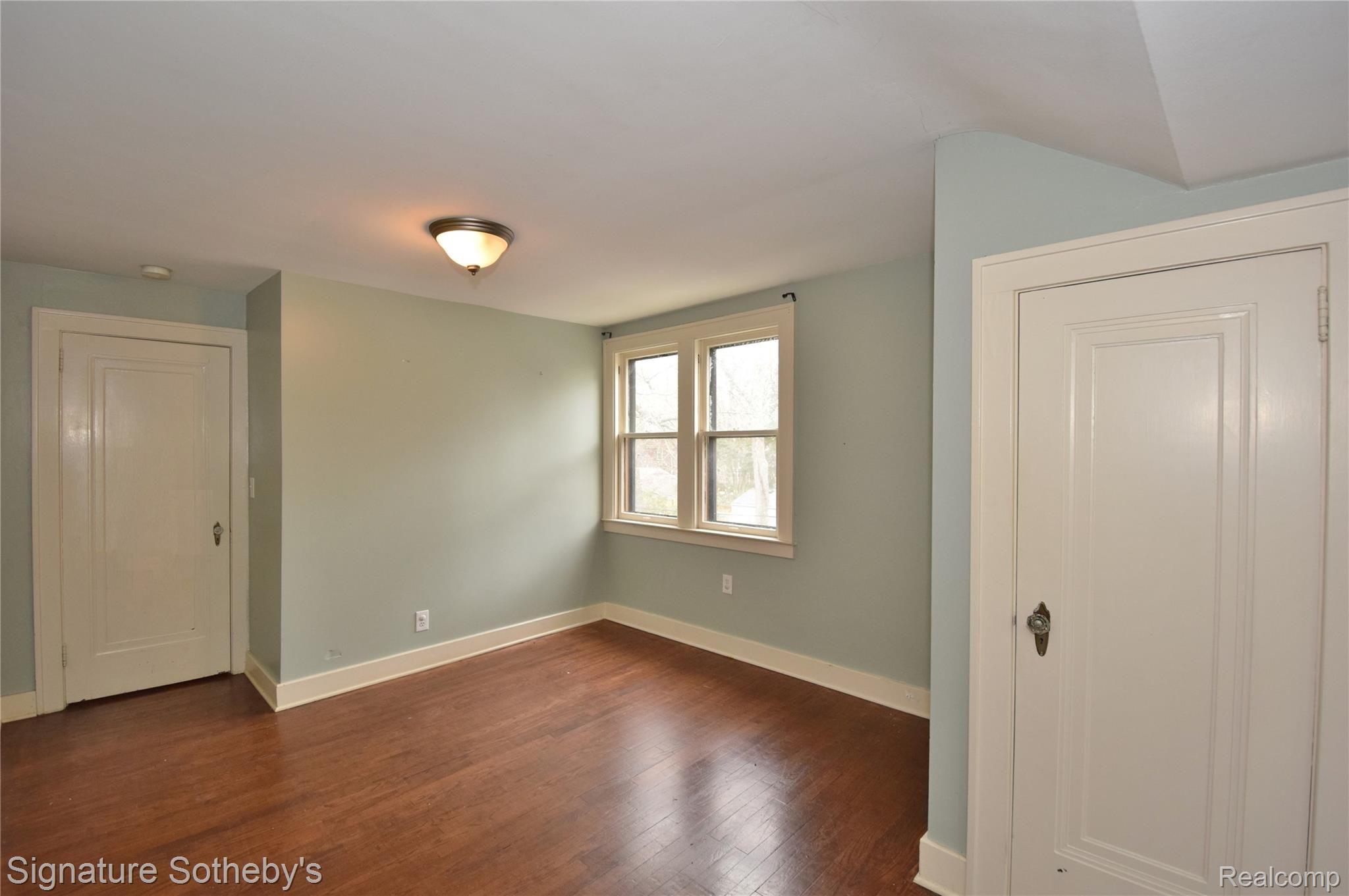 53 Wellesley Drive Pleasant Ridge, MI 48069 - Photo 29 of 49 Upstairs Second Bedroom