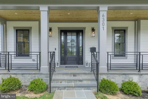 $2,500,000 | 6301 Phyllis Lane, Bethesda, MD 20817