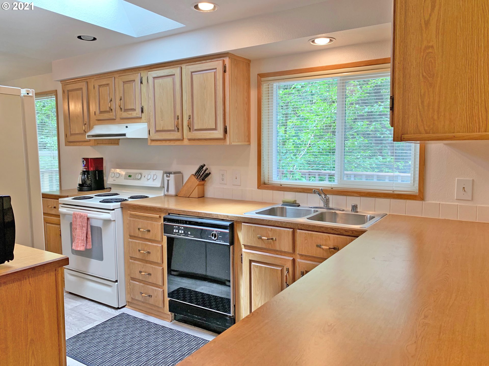 1336 Winchuck River Road Brookings, OR 97415 - Photo 13 of 27 Gallery Image 13
