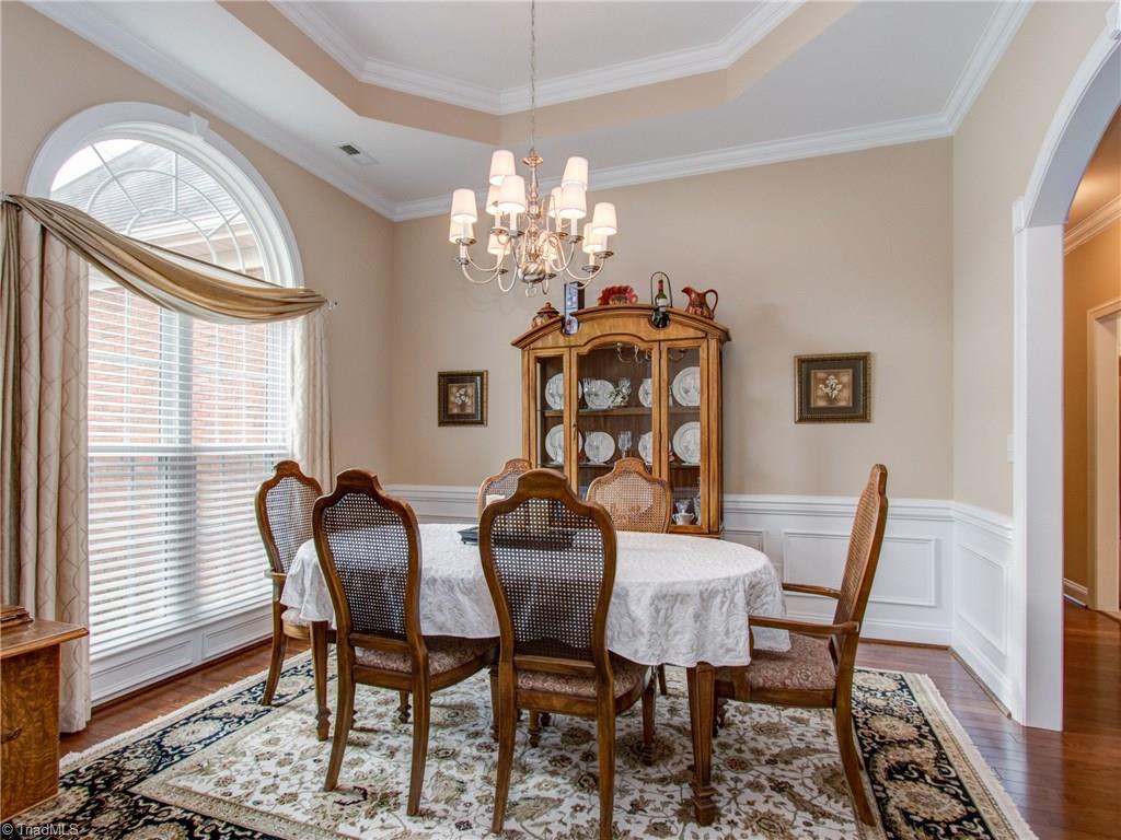 8206 Chestershire Road Oak Ridge, NC 27310 - Photo 4 of 30