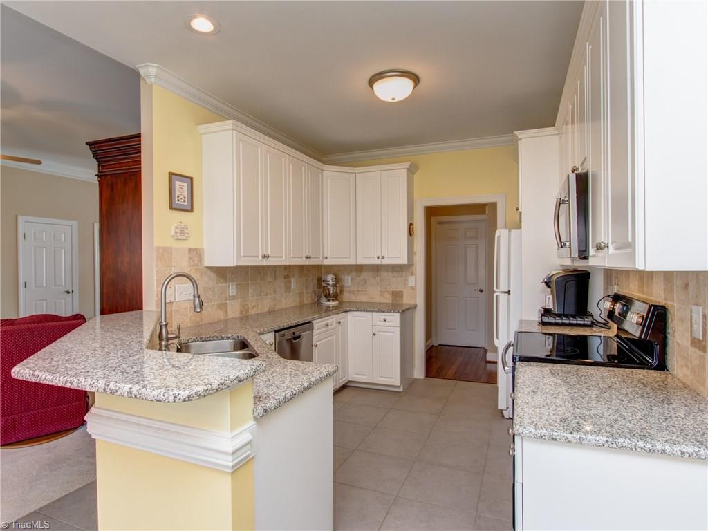 8206 Chestershire Road Oak Ridge, NC 27310 - Photo 9 of 30