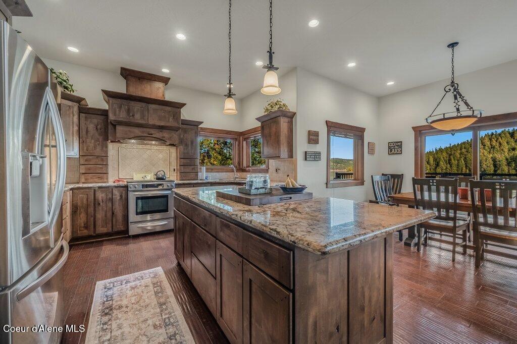 5071 South Fishhawk Court Harrison, ID 83833 - Photo 20 of 100 Large Granite Island