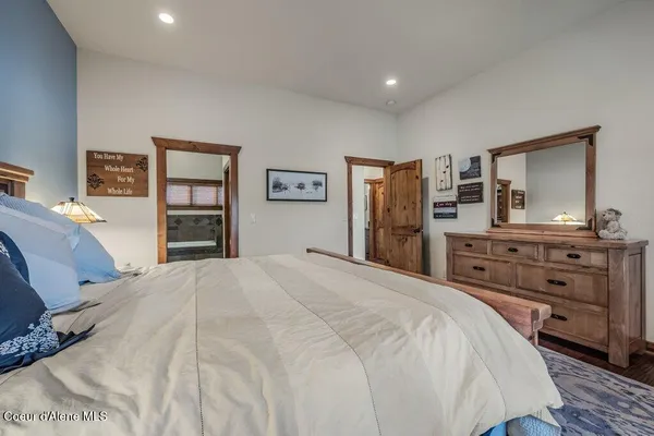 $3,500,000 | 5071 South Fishhawk Court, Harrison, ID 83833