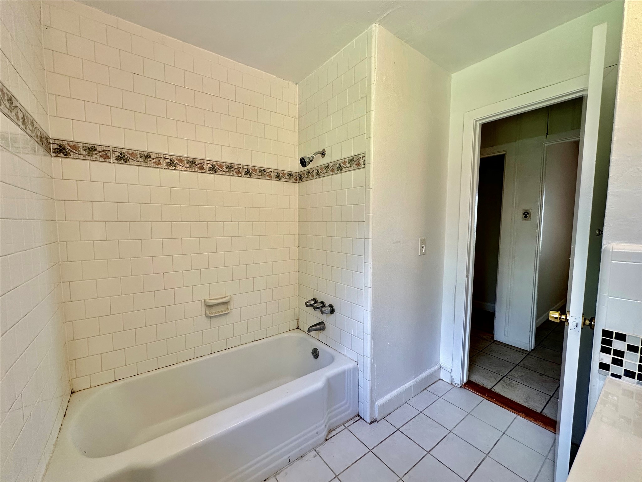 5720 Parwill Street, Unit 1 Houston, TX 77081 - Photo 9 of 17