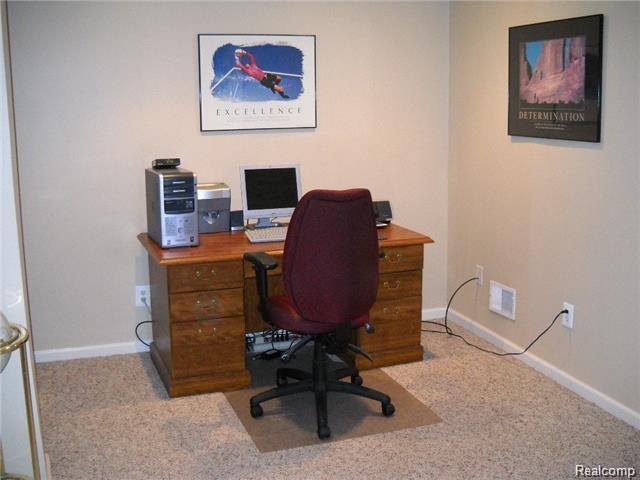 646 West Bluff Court Rochester, MI 48306 - Photo 9 of 13 room.jpg