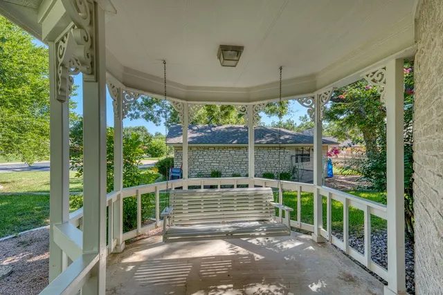 $595,000 | 266 Quail, Meadowlakes, TX 78654