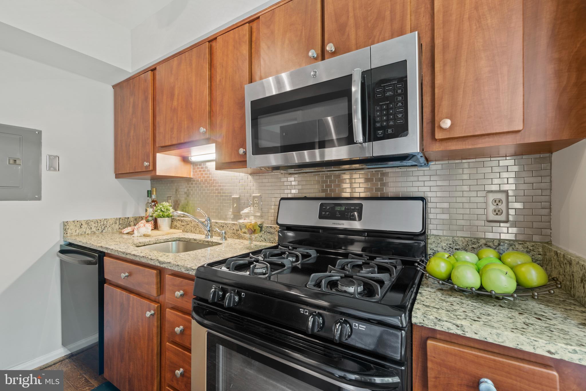 2730 Ordway Street Northwest, Unit 2 Washington, DC 20008 - Photo 12 of 37